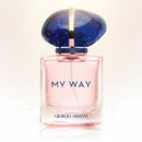 Perfume My Way Giorgio Armani frasco rosa com tampa azul em fundo claro elegante
